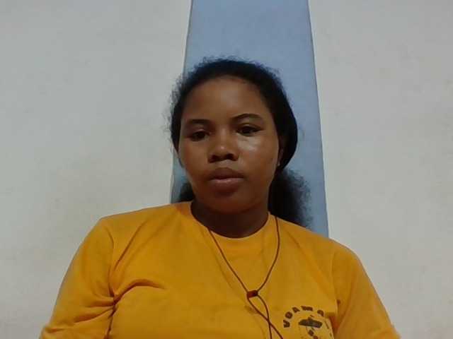 Juliah1a live cam on BongaCams