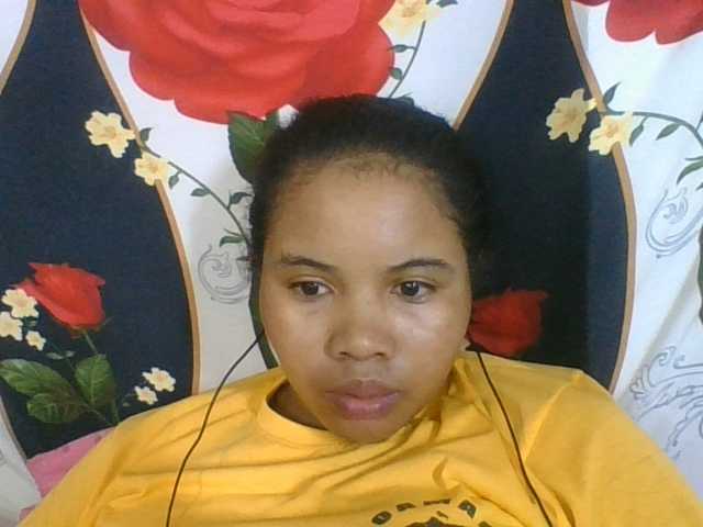 Juliah1a live cam on BongaCams