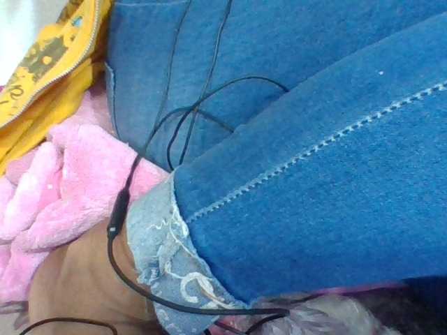 Juliah1a live cam on BongaCams