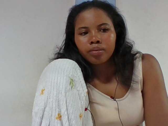 Juliah1a live cam on BongaCams
