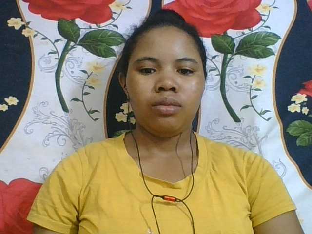 Juliah1a live cam on BongaCams