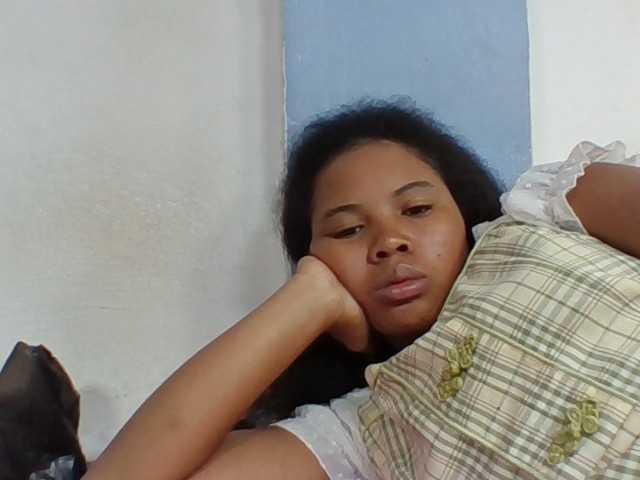 Juliah1a live cam on BongaCams