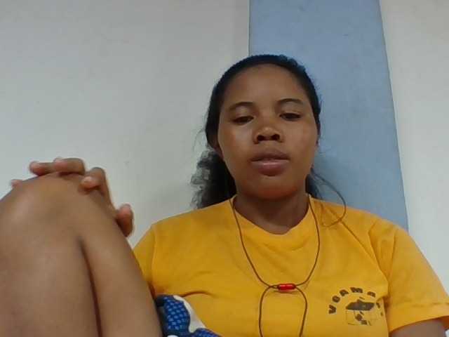 Juliah1a live cam on BongaCams
