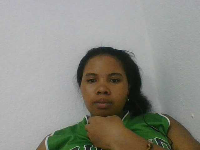 Juliah1a live cam on BongaCams