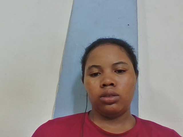 Juliah1a live cam on BongaCams