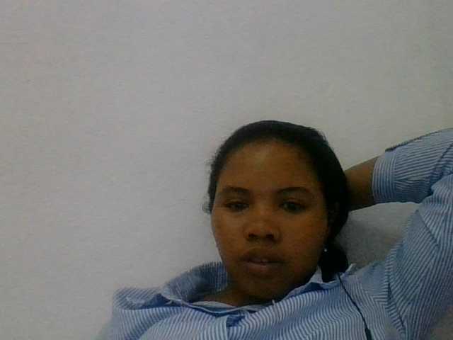 Juliah1a live cam on BongaCams