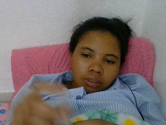 Juliah1a live cam on BongaCams