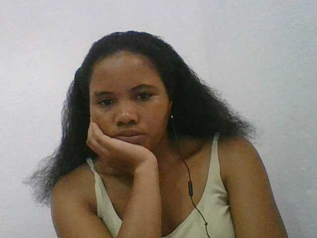 Juliah1a live cam on BongaCams