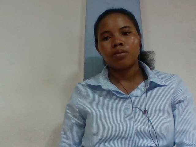 Juliah1a live cam on BongaCams