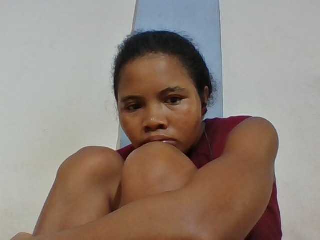 Juliah1a live cam on BongaCams