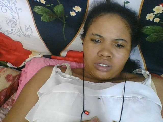 Juliah1a live cam on BongaCams