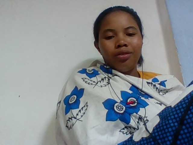 Juliah1a live cam on BongaCams