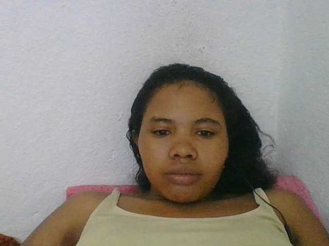 Juliah1a live cam on BongaCams