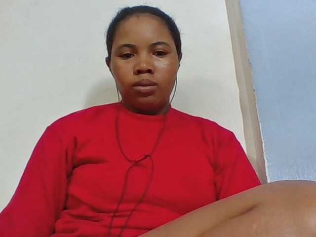 Juliah1a live cam on BongaCams