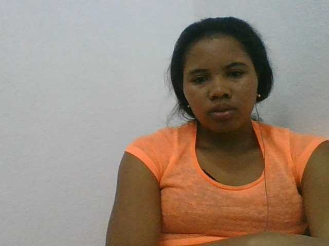 Juliah1a live cam on BongaCams