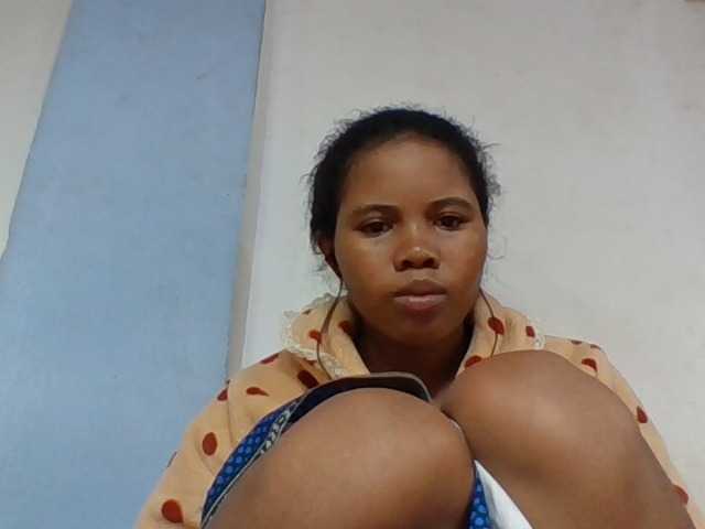 Juliah1a live cam on BongaCams
