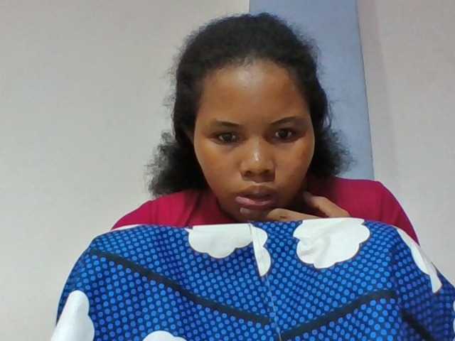 Juliah1a live cam on BongaCams