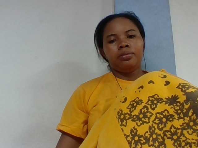 Juliah1a live cam on BongaCams