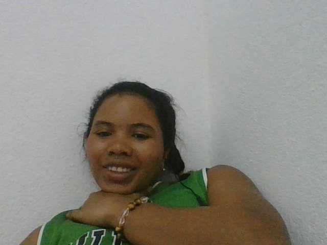 Juliah1a live cam on BongaCams