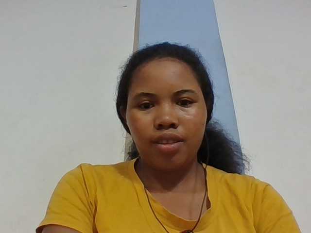Juliah1a live cam on BongaCams