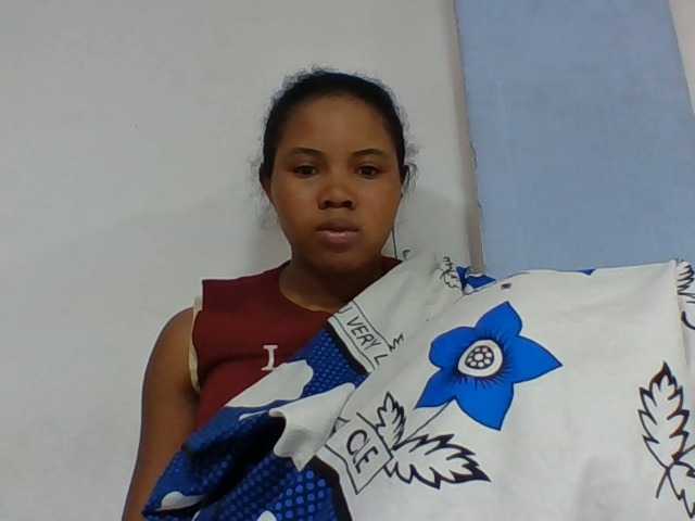 Juliah1a live cam on BongaCams