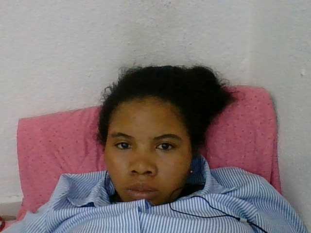 Juliah1a live cam on BongaCams
