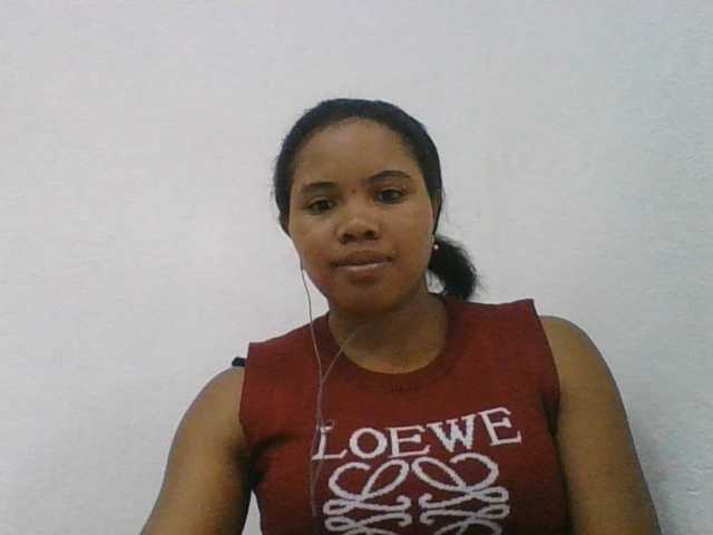Juliah1a live cam on BongaCams