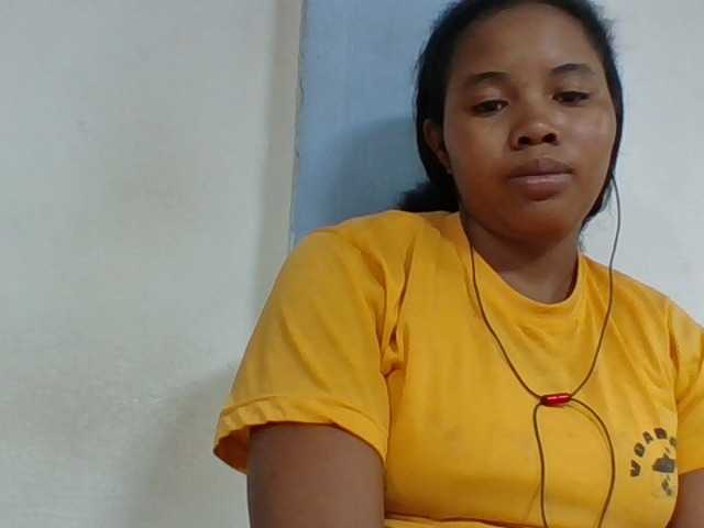 Juliah1a live cam on BongaCams