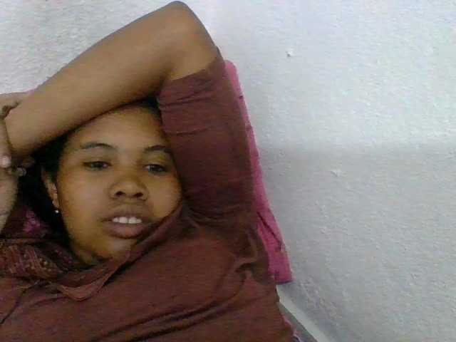 Juliah1a live cam on BongaCams
