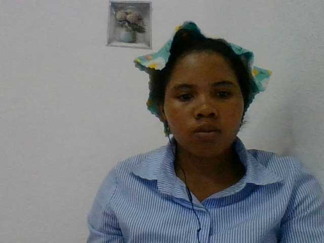 Juliah1a live cam on BongaCams