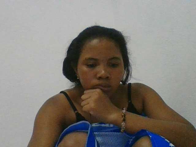 Juliah1a live cam on BongaCams