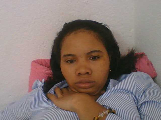 Juliah1a live cam on BongaCams