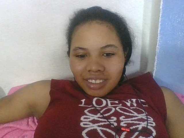 Juliah1a live cam preview