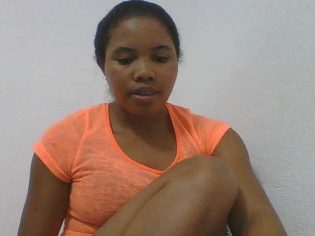 Juliah1a live cam on BongaCams