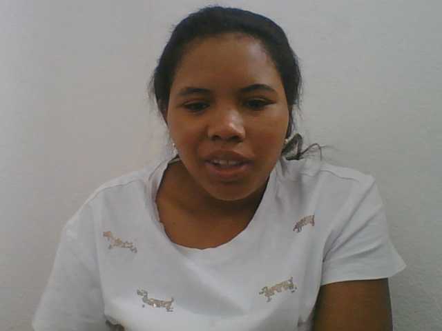 Juliah1a live cam on BongaCams