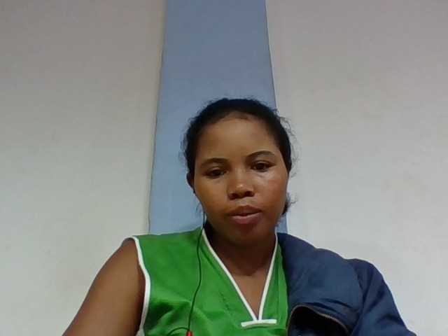 Juliah1a live cam on BongaCams