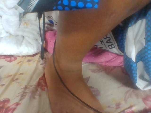 Juliah1a live cam on BongaCams