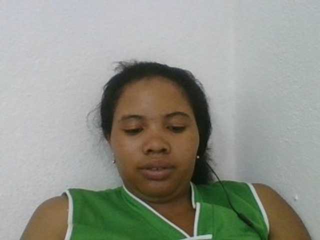 Juliah1a live cam on BongaCams