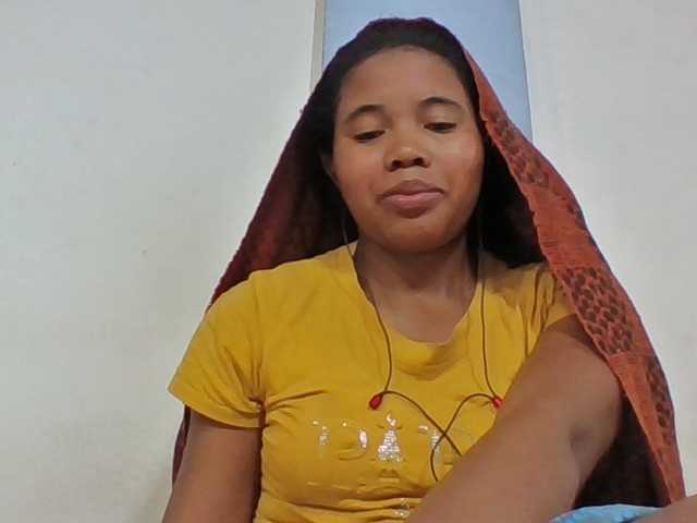 Juliah1a live cam on BongaCams