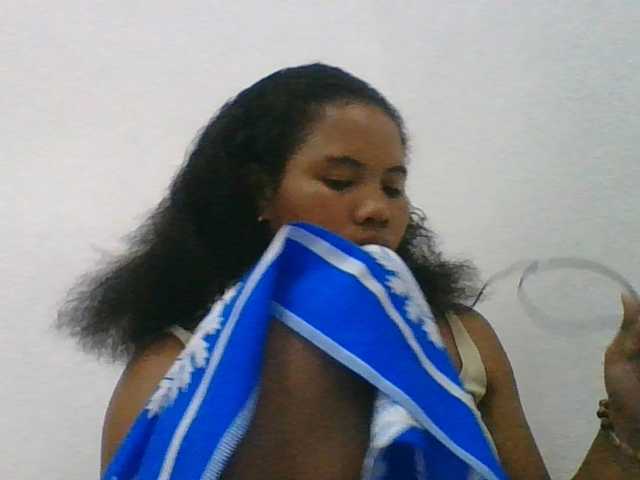Juliah1a live cam on BongaCams