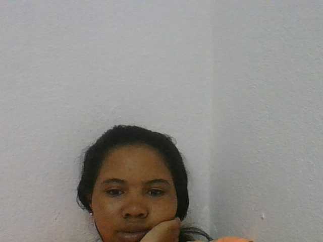 Juliah1a live cam on BongaCams