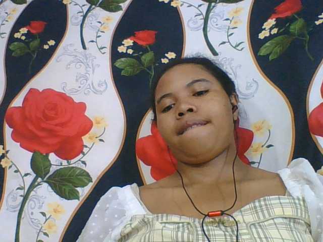 Juliah1a live cam on BongaCams