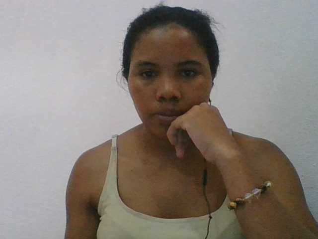 Juliah1a live cam on BongaCams