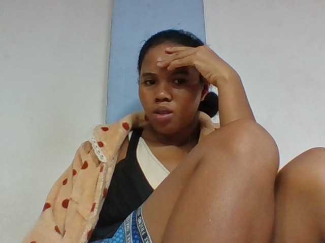 Juliah1a live cam on BongaCams