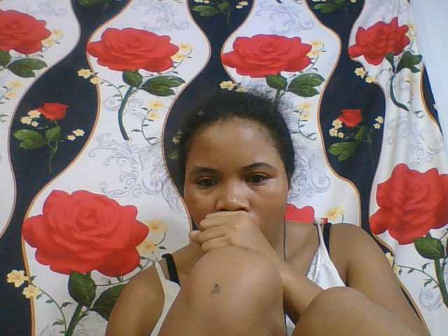 Juliah1a live cam on BongaCams