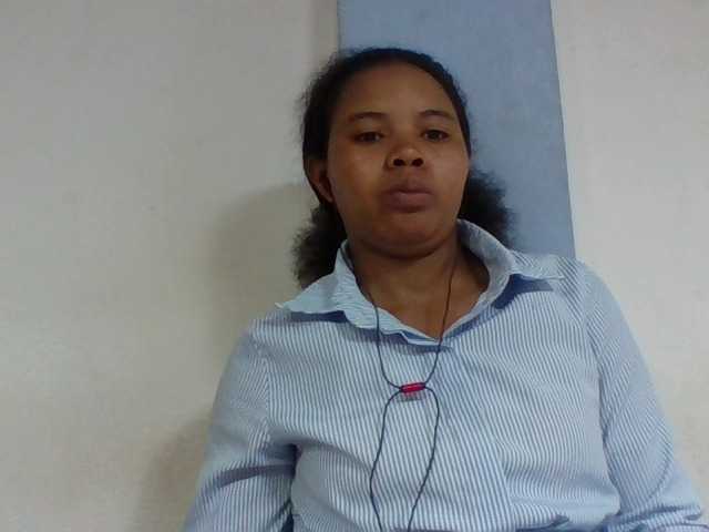 Juliah1a live cam on BongaCams