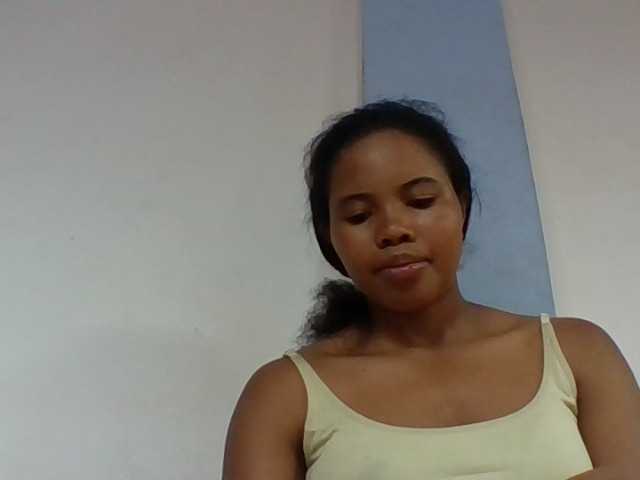Juliah1a live cam on BongaCams