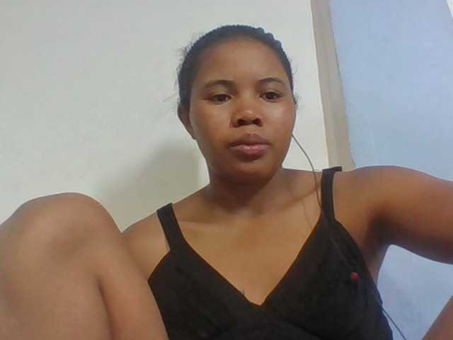 Juliah1a live cam on BongaCams