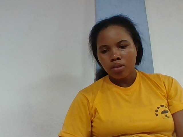 Juliah1a live webcam show