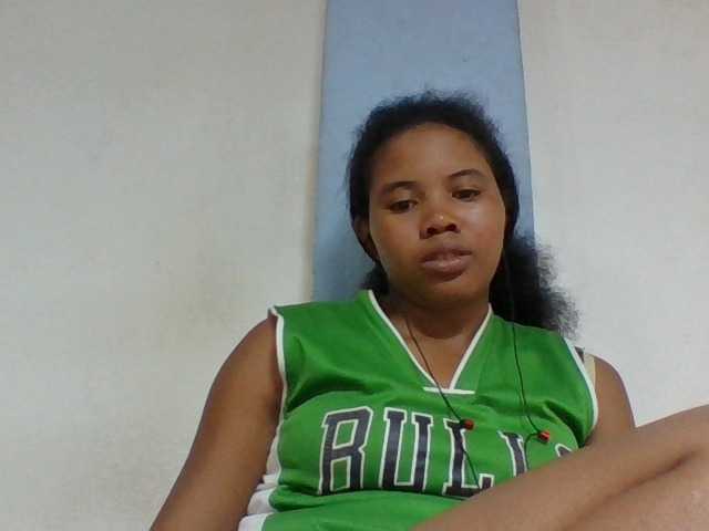 Juliah1a live cam on BongaCams